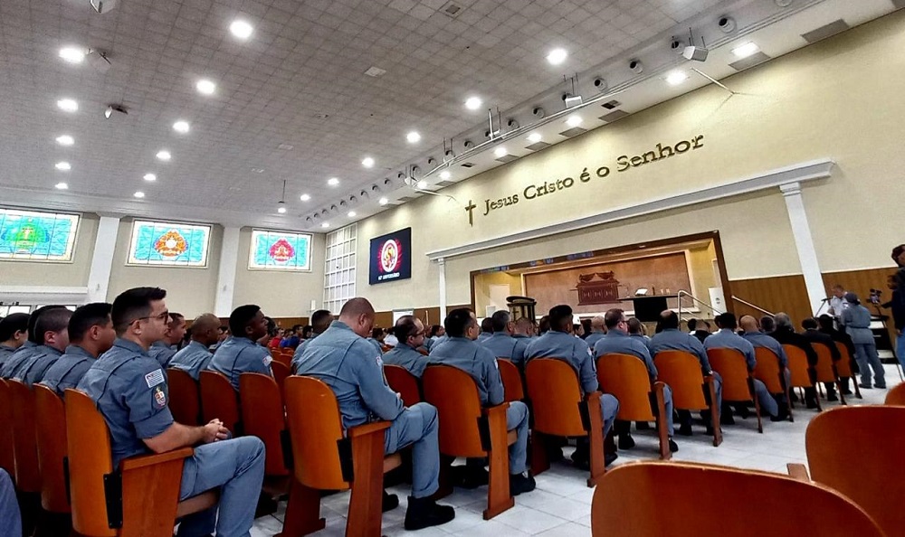 postUniversal sedia evento em homenagem aos 62 anos do 5º Grupamento de Bombeirosna categoriaAção Social