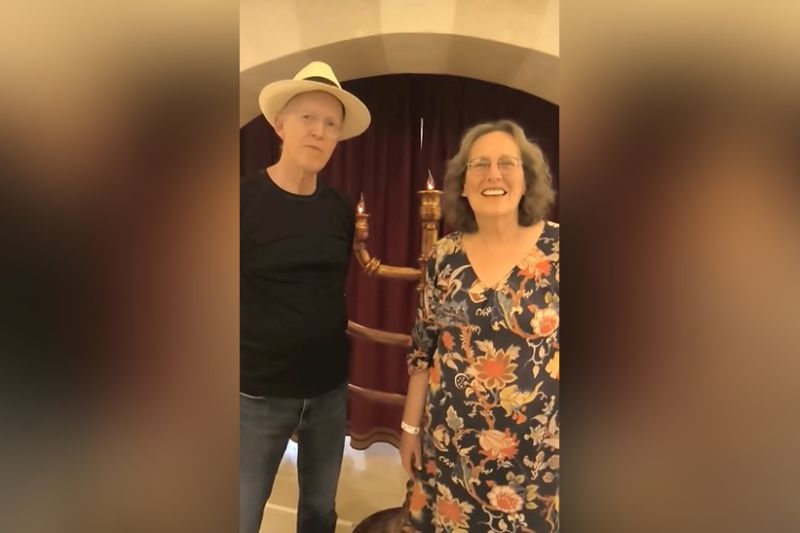 postPnina Shor, visitou o Jardim Bíblico ao lado do esposo, o também arqueólogo Ehud Shorna categoriaTemplo de Salomão