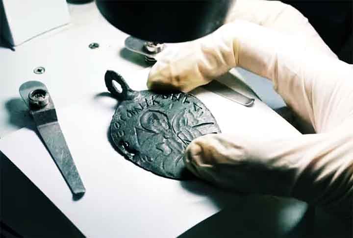 postAmuleto de 1.600 anos com imagem do rei Salomãona categoriaDescoberto na Turquia