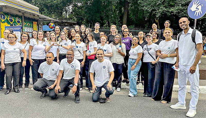 Grupo Libras Universal exibe teatro de rua