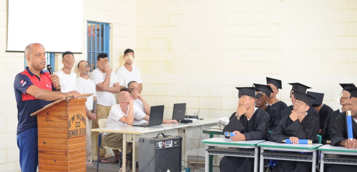 Imagem de capa - Detentos se formam em cursos oferecidos pela UNP
