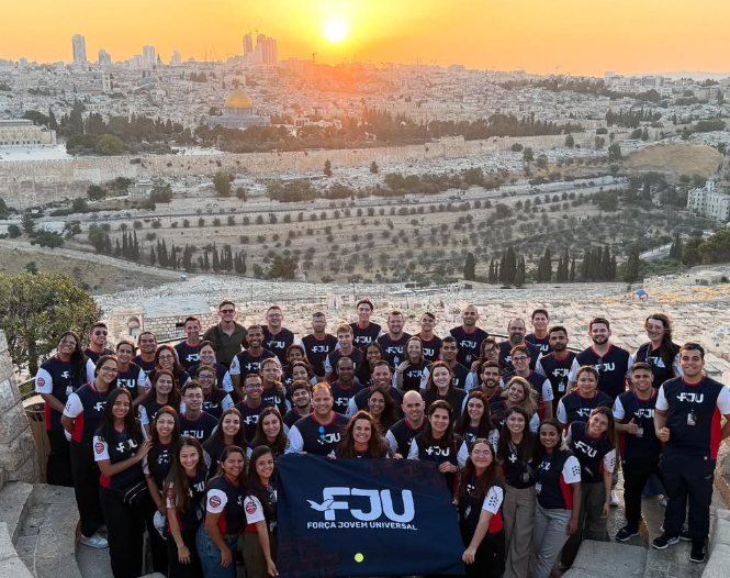 Imagem de capa - Bispo Celso e jovens da FJU seguem retidos em Israel