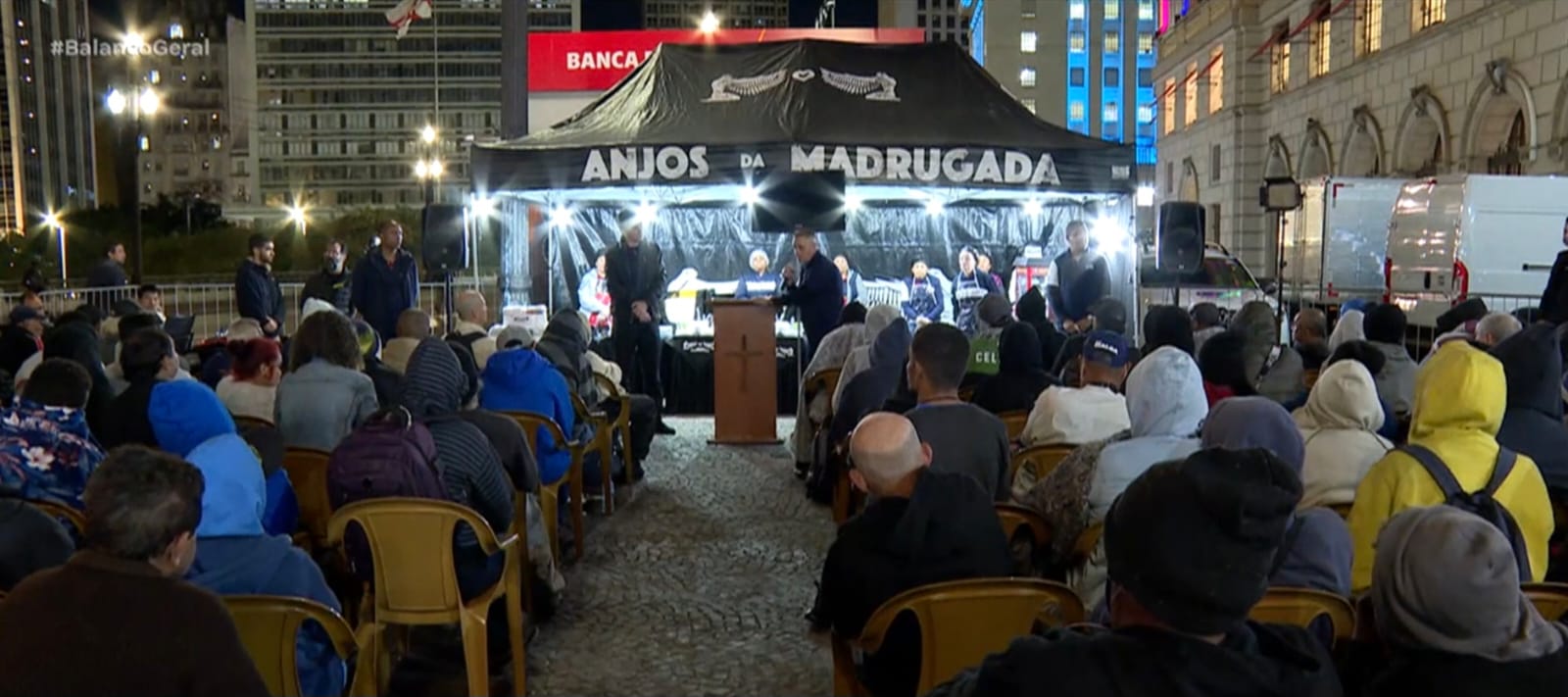 postSocorro a moradores de rua nas noites de friona categoriaAnjos da Madrugada