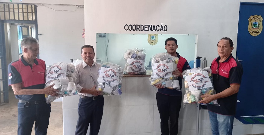 postAção beneficia detentos com kits de higienena categoriaUniversal nos Presídios