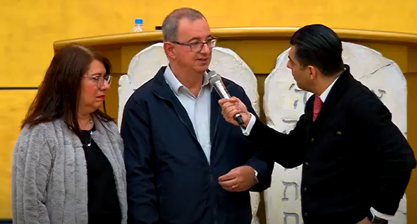 Imagem de capa - A fé no Altar transformou quadro grave de saúde em milagre surpreendente