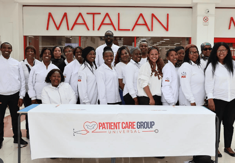 Imagem de capa - Voluntários realizam o projeto Ponto de Saúde Comunitário em Londres