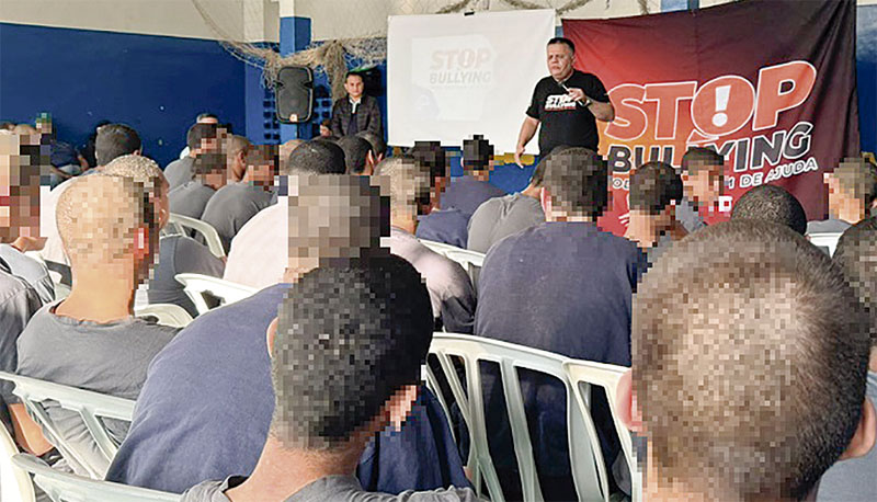 Jovens da Fundação Casa assistem à palestra Stop Bullying