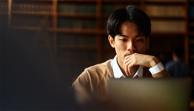 &quot;A Bíblia é a maneira perfeita de aumentar o seu QI&quot;