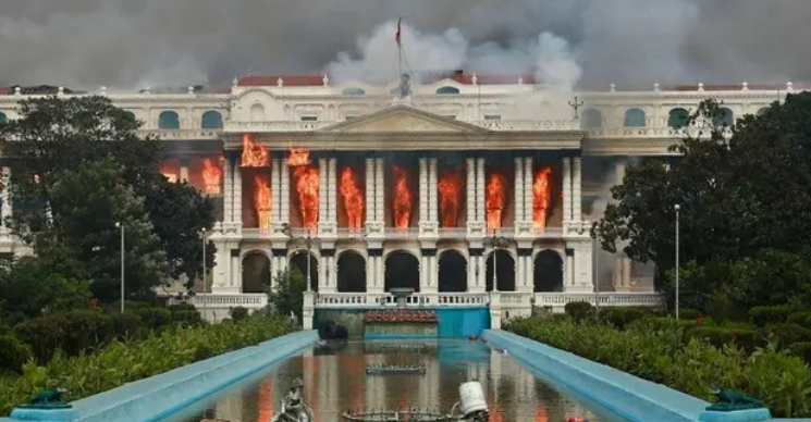 Esposa de ex-primeiro-ministro do Nepal morre queimada em meio a protestos contra bloqueio de redes sociais