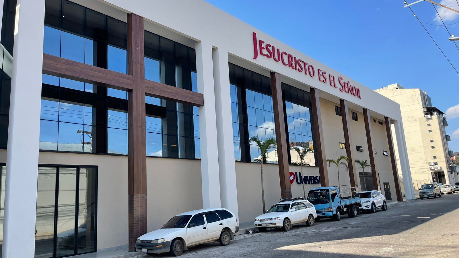 postGrande inauguração da primeira Catedral da Fé na Bolíviana categoriaNo domingo (28), às 9h30 e 18h