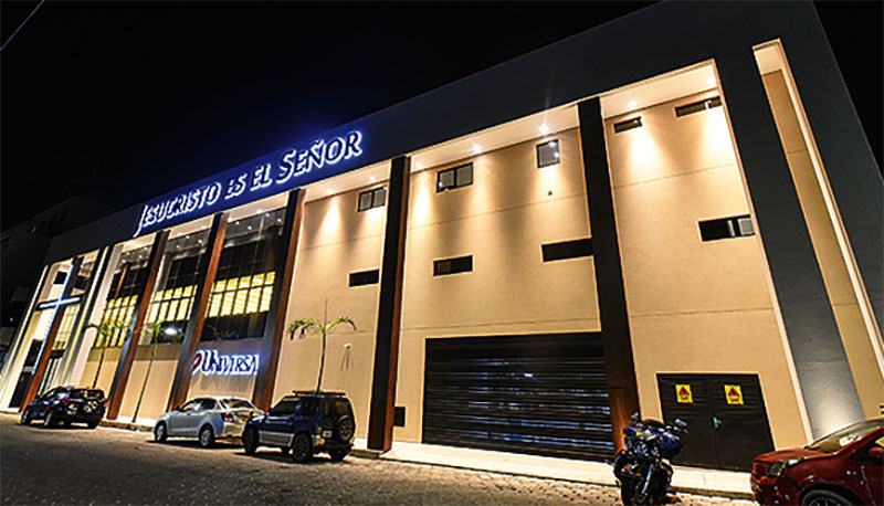 Catedral da Universal é inaugurada na Bolívia