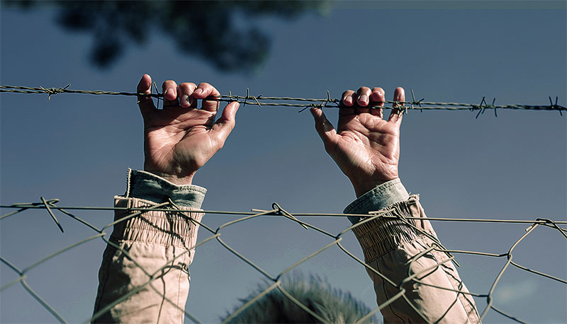 Cem por um: o preço da vida em tempos de guerra