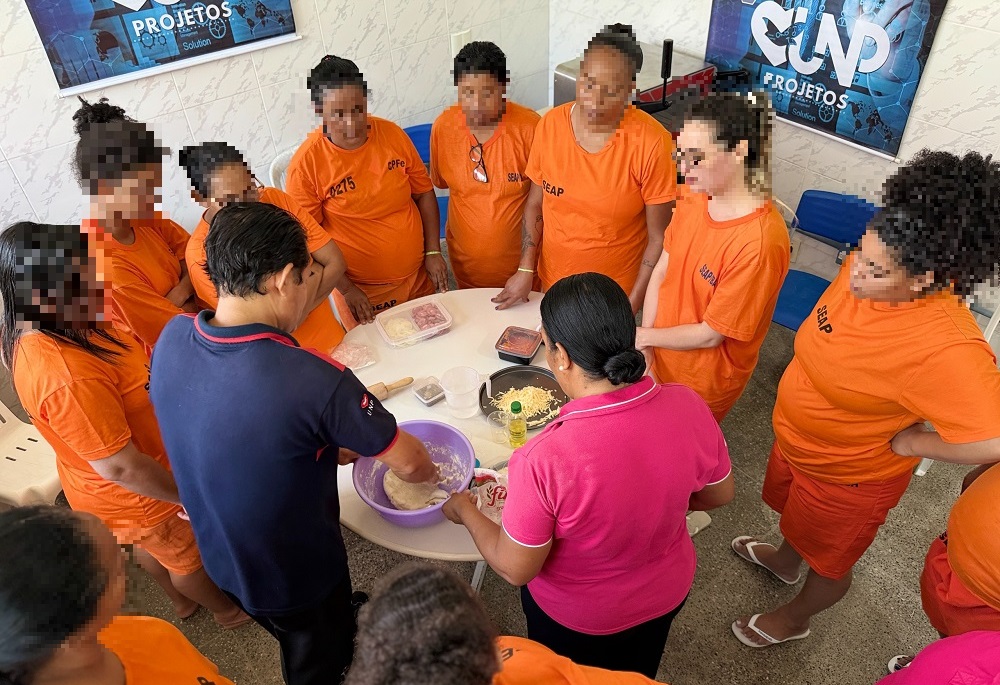 Imagem de capa - Primeiro Curso de Pizzaiolo chega ao Conjunto Penal Feminino de Salvador, na capital baiana