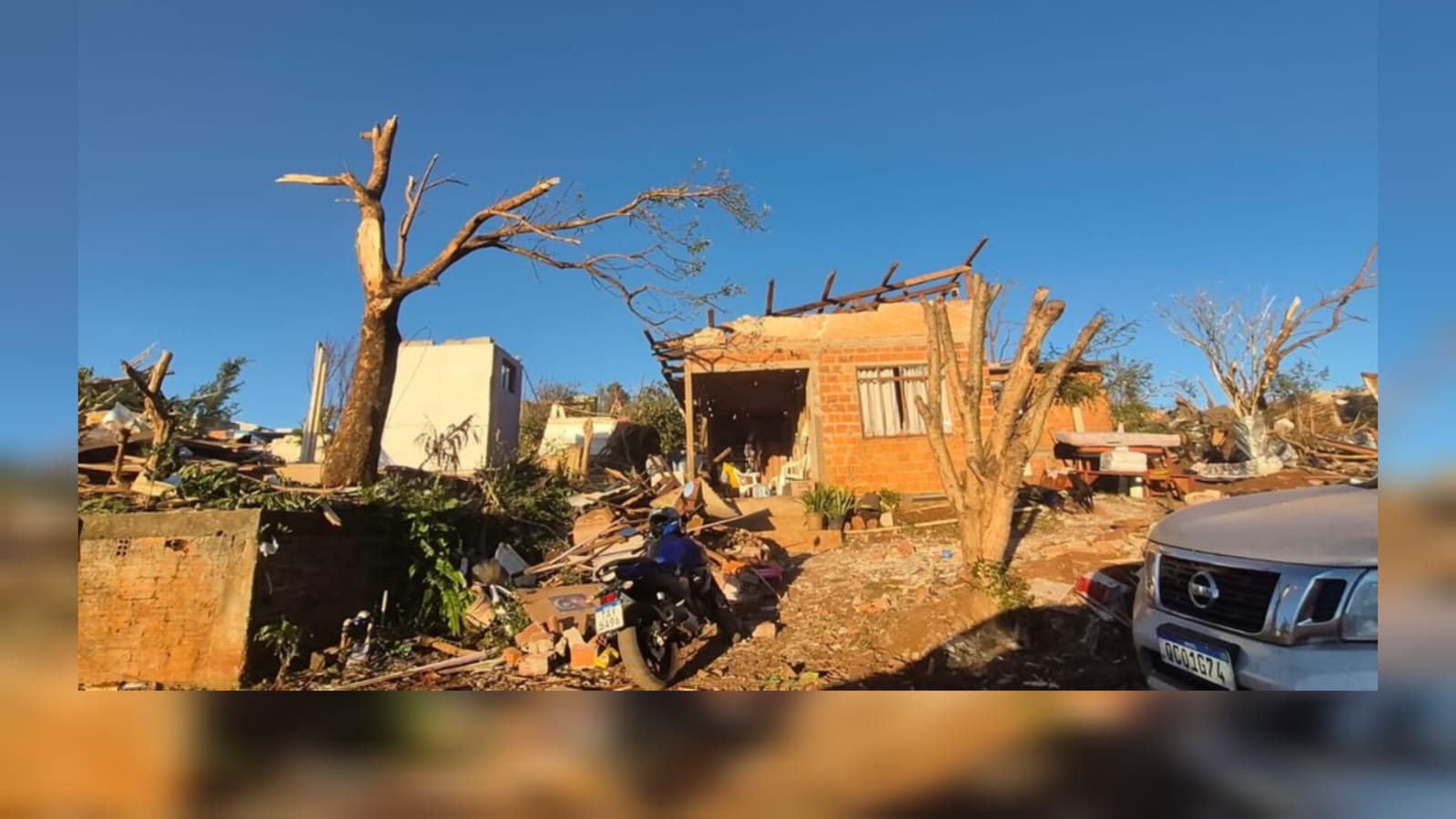 postParaná recebe ajuda humanitária após tornado devastar Rio Bonito do Iguaçuna categoriaQuase 2 mil pessoas já foram beneficiadas