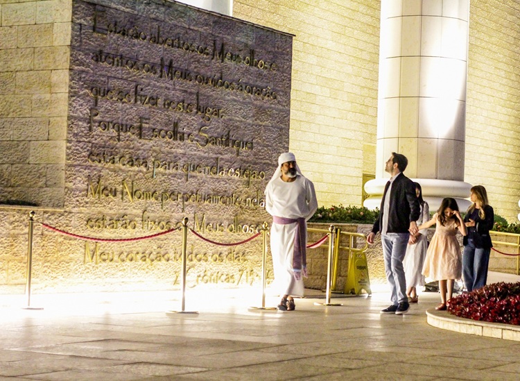 postApresentador Paulo Mathias e jornalista Sikêra Júnior realizam passeio pelo Jardim Bíblicona categoriaMomento de paz e espiritualidade