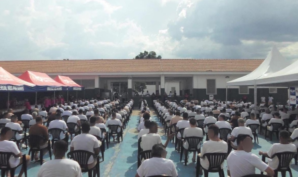 postDetentos recebem kits, Bíblias e participam de batismona categoriaEm Franco da Rocha (SP)