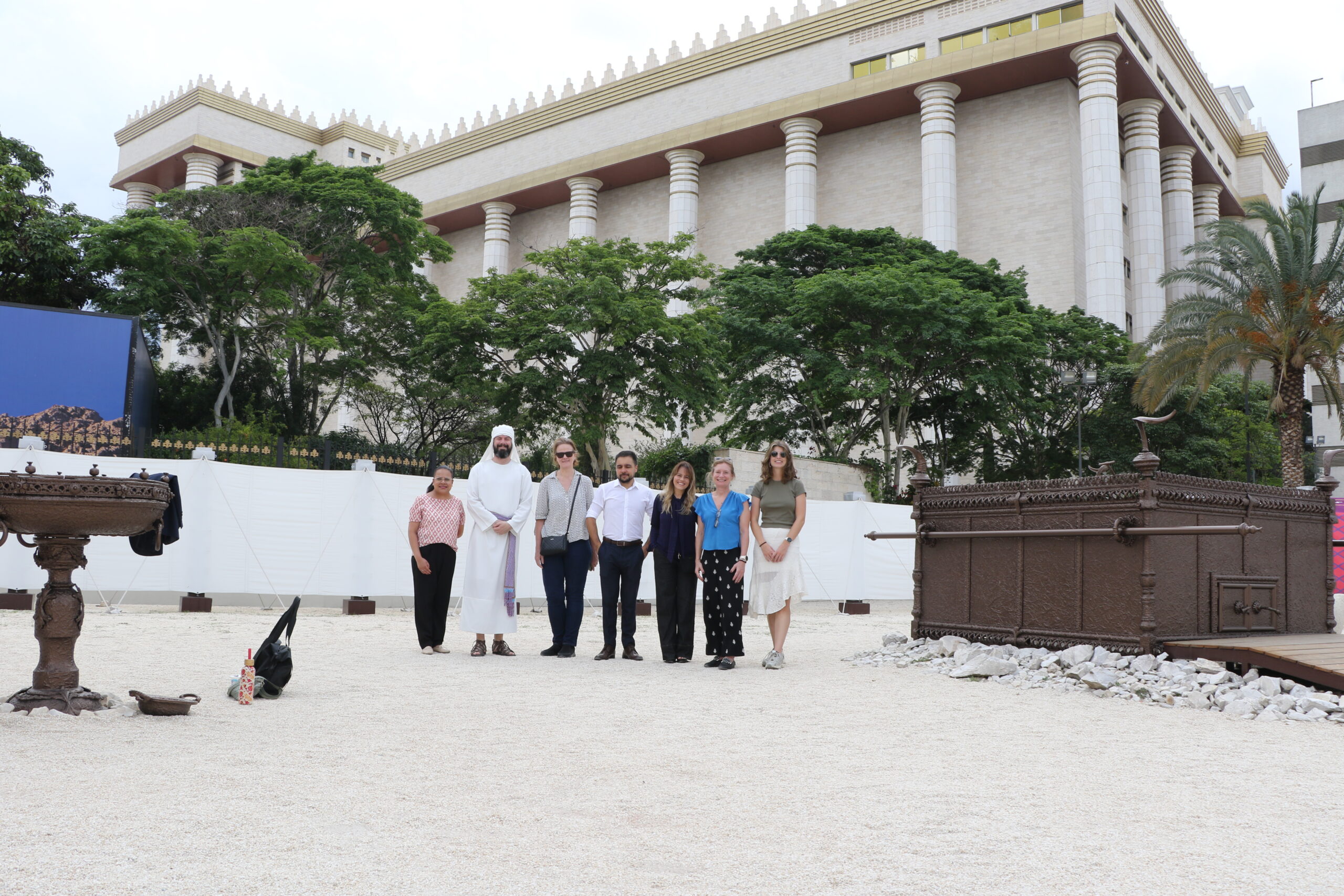 postRepresentações consulares da Holanda e dos Estados Unidos estiveram no Templo de Salomãona categoriaRoteiro turístico de São Paulo