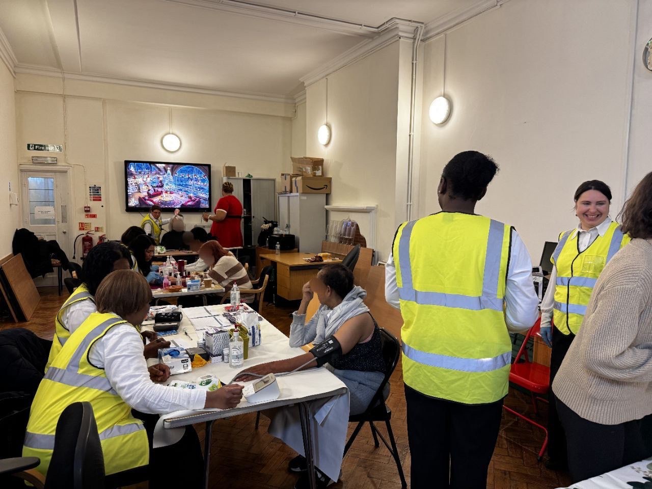 postVoluntárias da Universal visitam refúgio para mulheresna categoriaNotícias