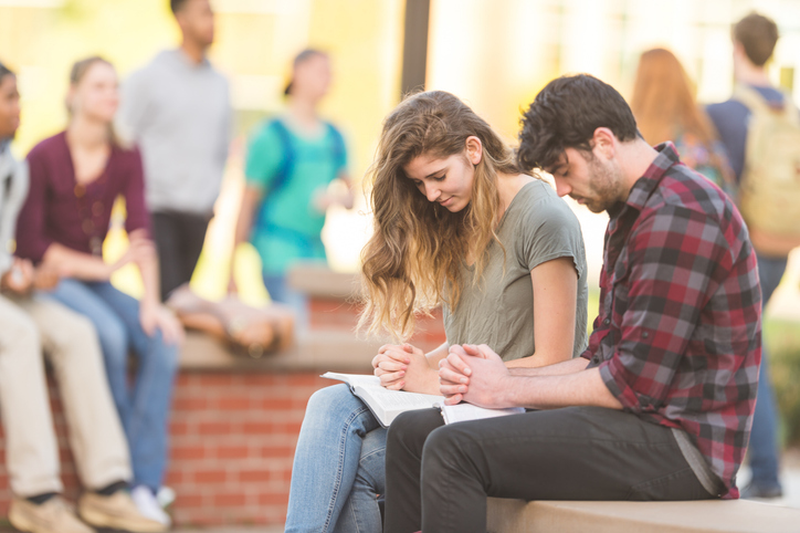 postEngano de pensamentona categoriaEster Bezerra