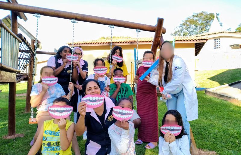 Imagem de capa - O dia a dia dos voluntários da Universal