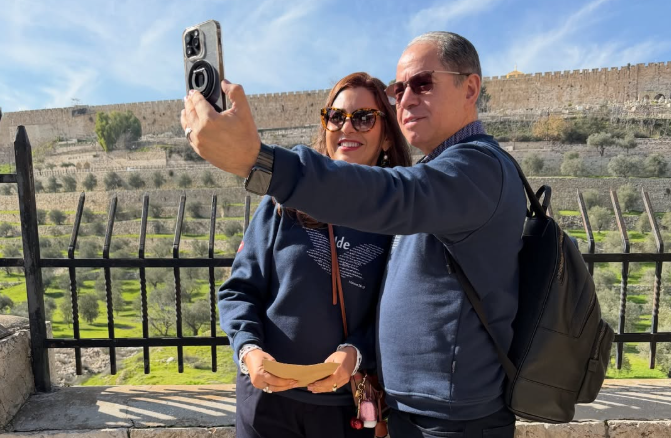 Jesus é maior – nubia