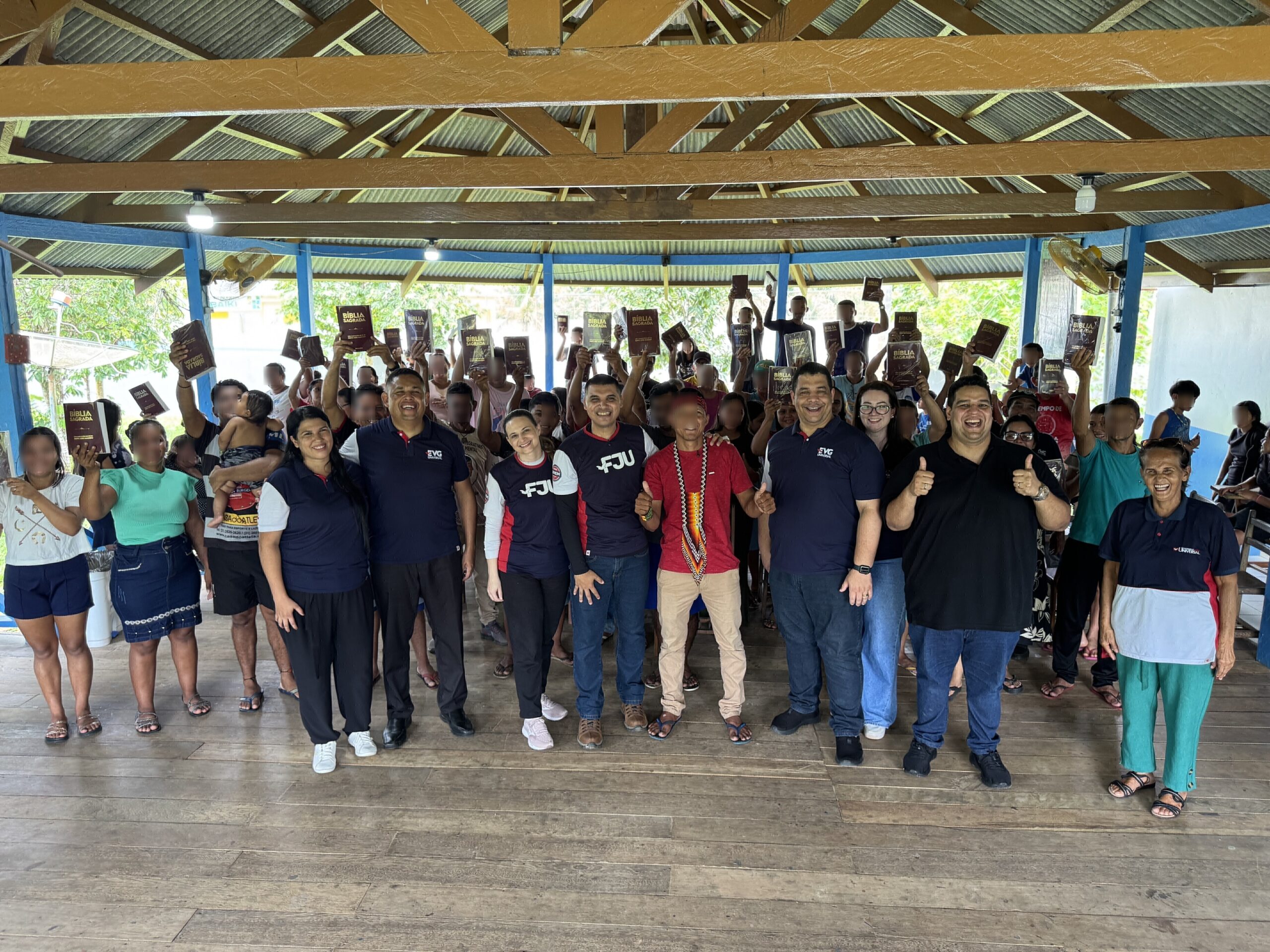 postBíblias são entregues em aldeia indígena no estado do Acrena categoriaCumprir o "IDE"