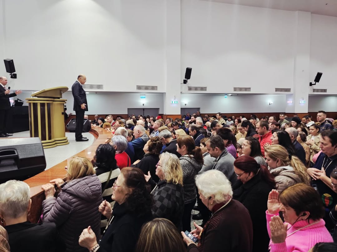 postBispo Edir Macedo destaca o poder da Palavra de Deus em uma reunião especialna categoriaNa Universal da Romênia