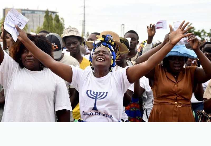 postEm Angola, milhares de pessoas participam do eventona categoriaNa Arena Talatona