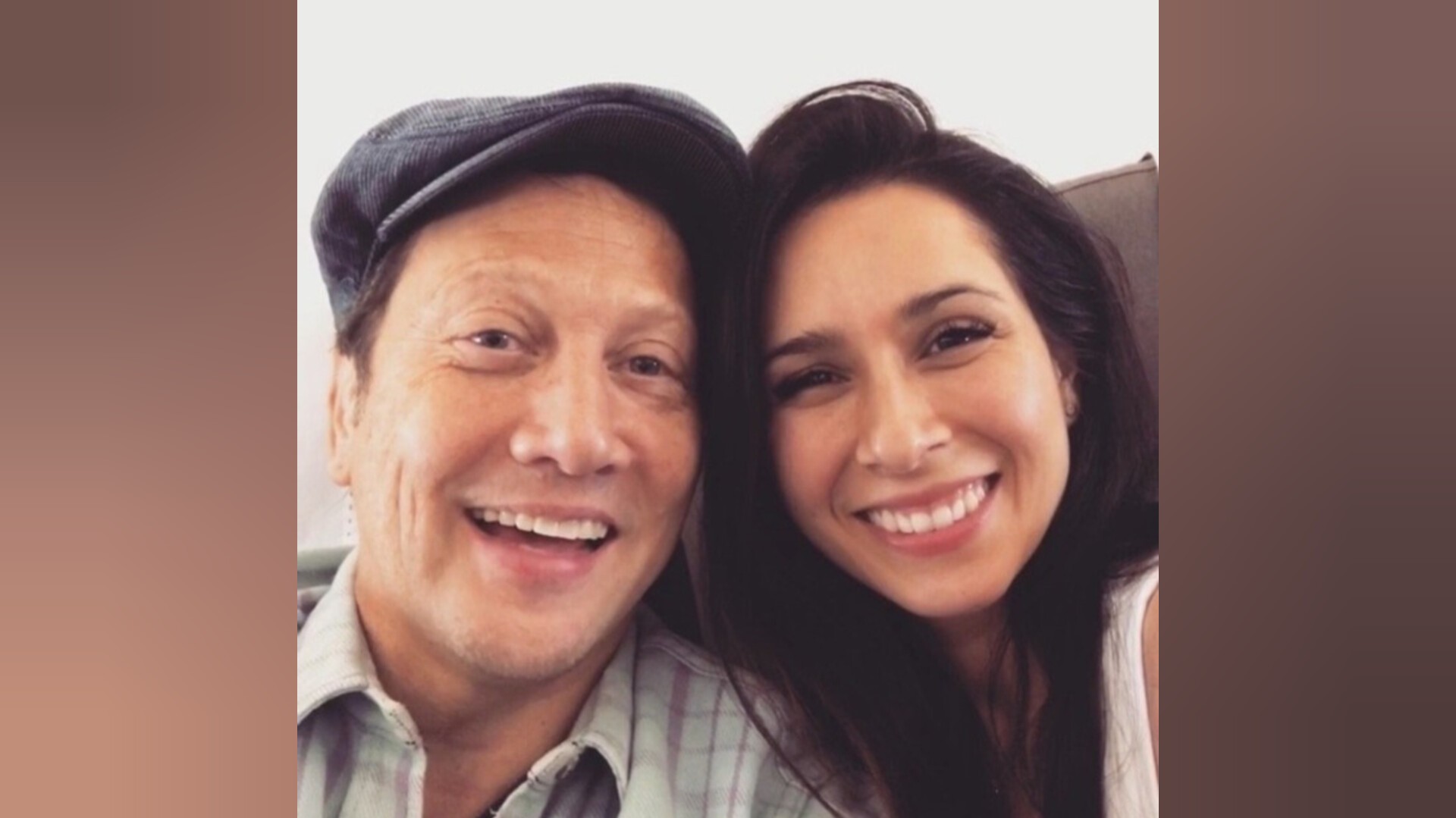 Imagem de capa - Fim do casamento do ator Rob Schneider após 15 anos