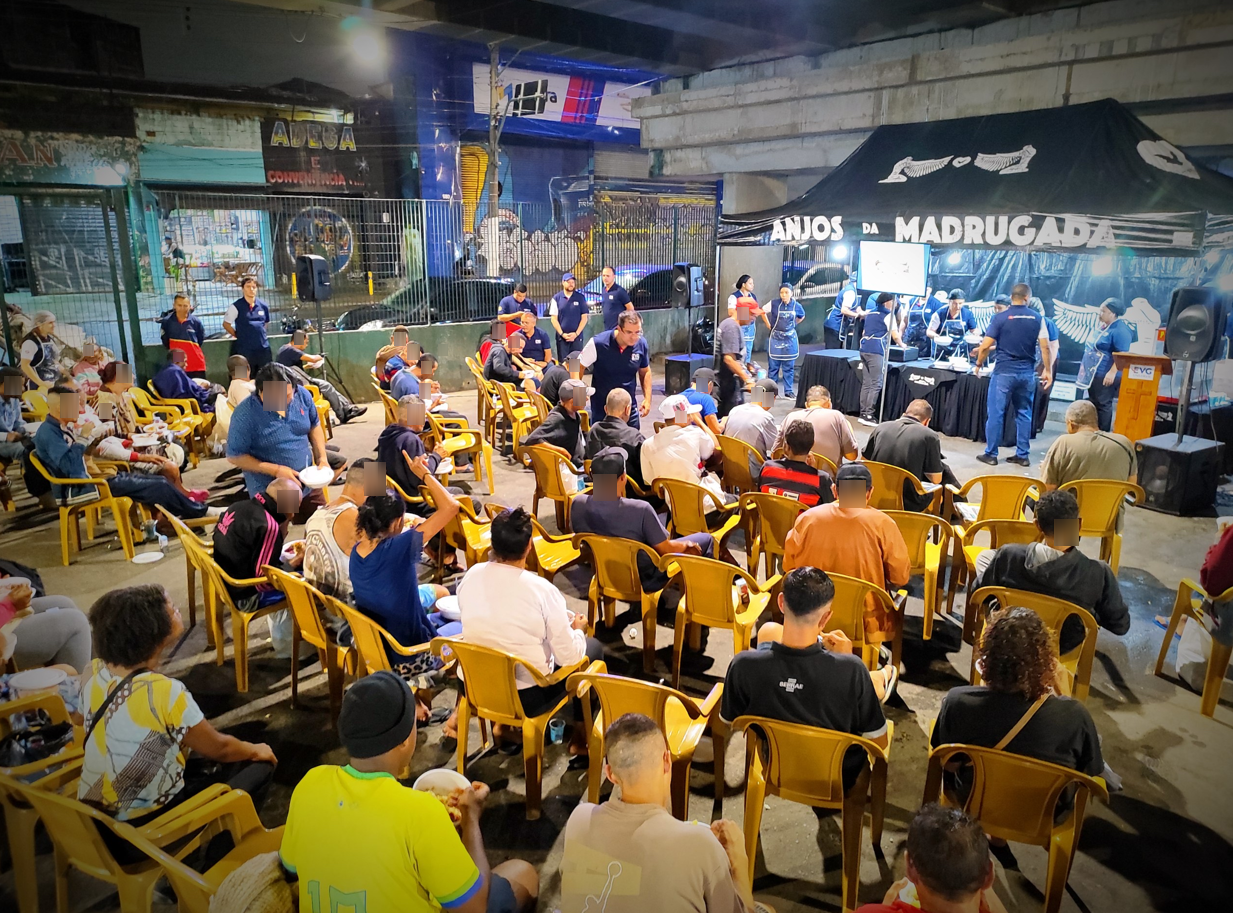 Imagem de capa - Anjos da Madrugada levam esperança em meio ao crescimento da população de rua