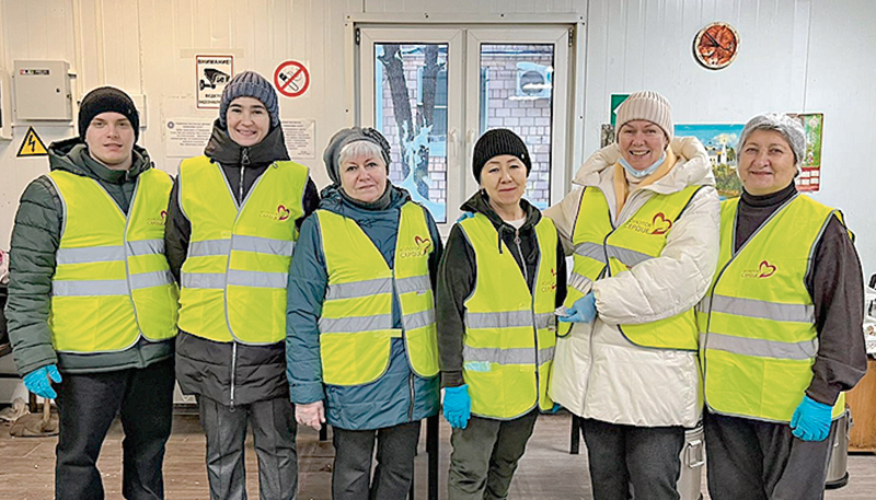 Imagem de capa - Na Rússia, voluntários enfrentam frio de -22º para doar alimentos