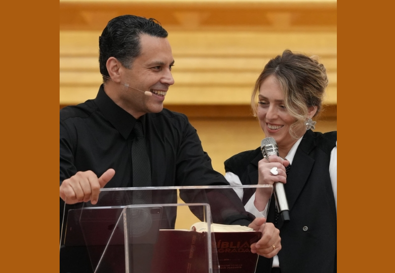 A cruz une, transforma, nos faz melhor