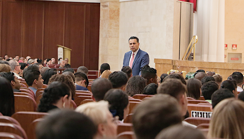 postNo meio da semana, um fôlego para a féna categoriaUniversal Acontece