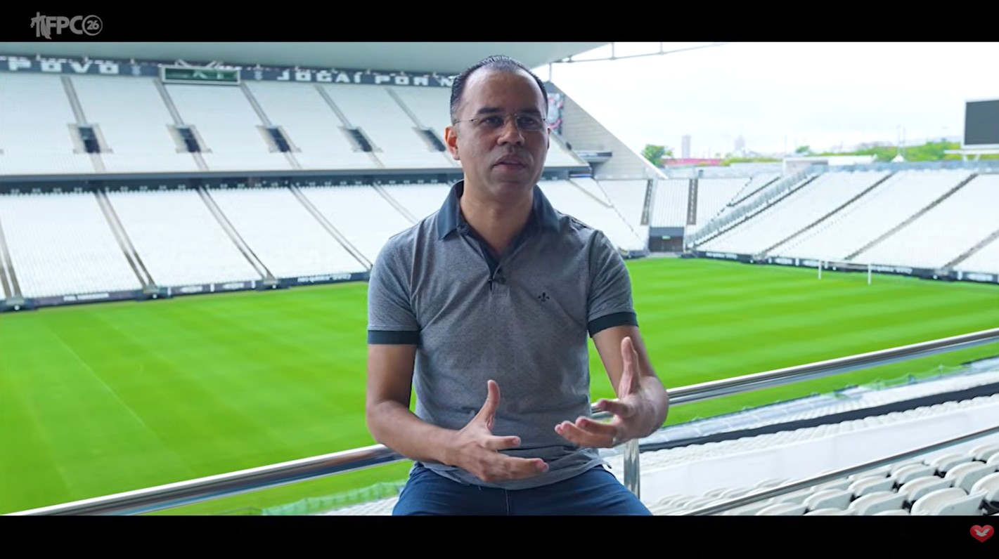 Família ao Pé da Cruz_Luiz Carlos