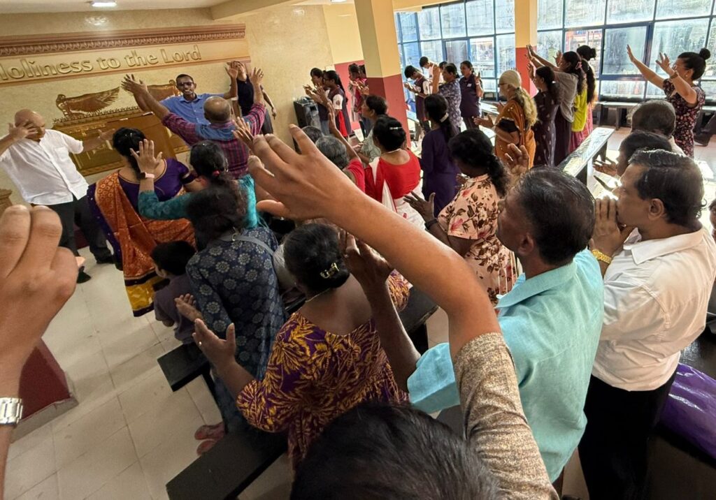 Universal avança no Sri Lanka e inaugura nova igreja em Panadura