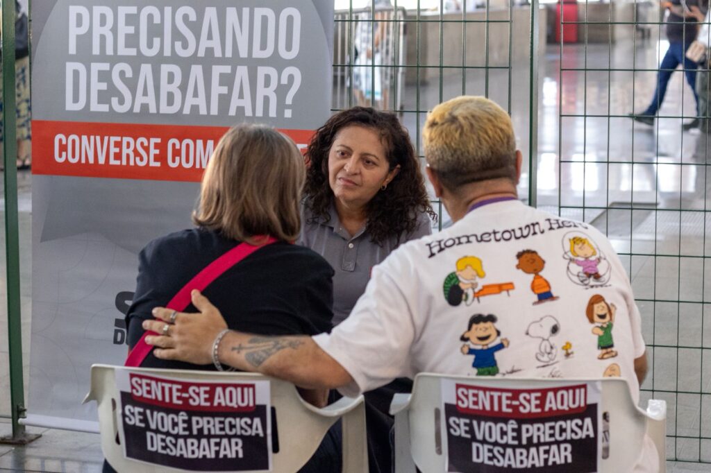 Ação Stop Depression leva apoio emocional a 10 mil pessoas na Estação Tatuapé