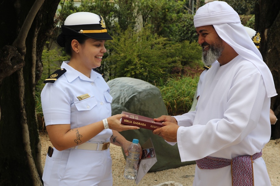 Militares da Marinha do Brasil realizam visita ao Templo de Salomão e ao Jardim Bíblico