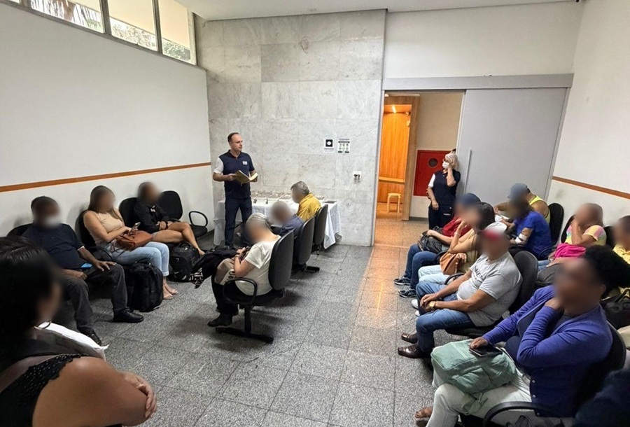 postProjeto Fome da Palavra chega à clínica de hemodiálise em SPna categoriaAção Social