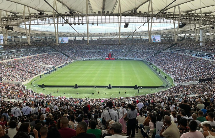 postMais de 72 milhões de pessoas participam do evento "Família ao Pé da Cruz"na categoriaNotícias