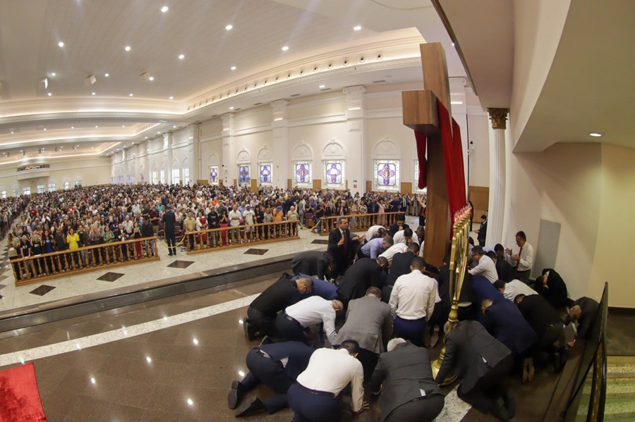 Mais de 56 mil participam do Família ao Pé da Cruz no Paraná