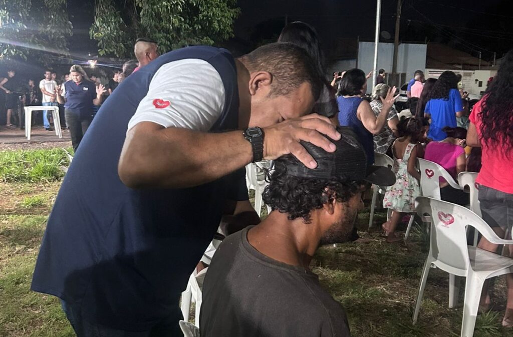 Anjos da Madrugada leva apoio em Campo Grande (MS)