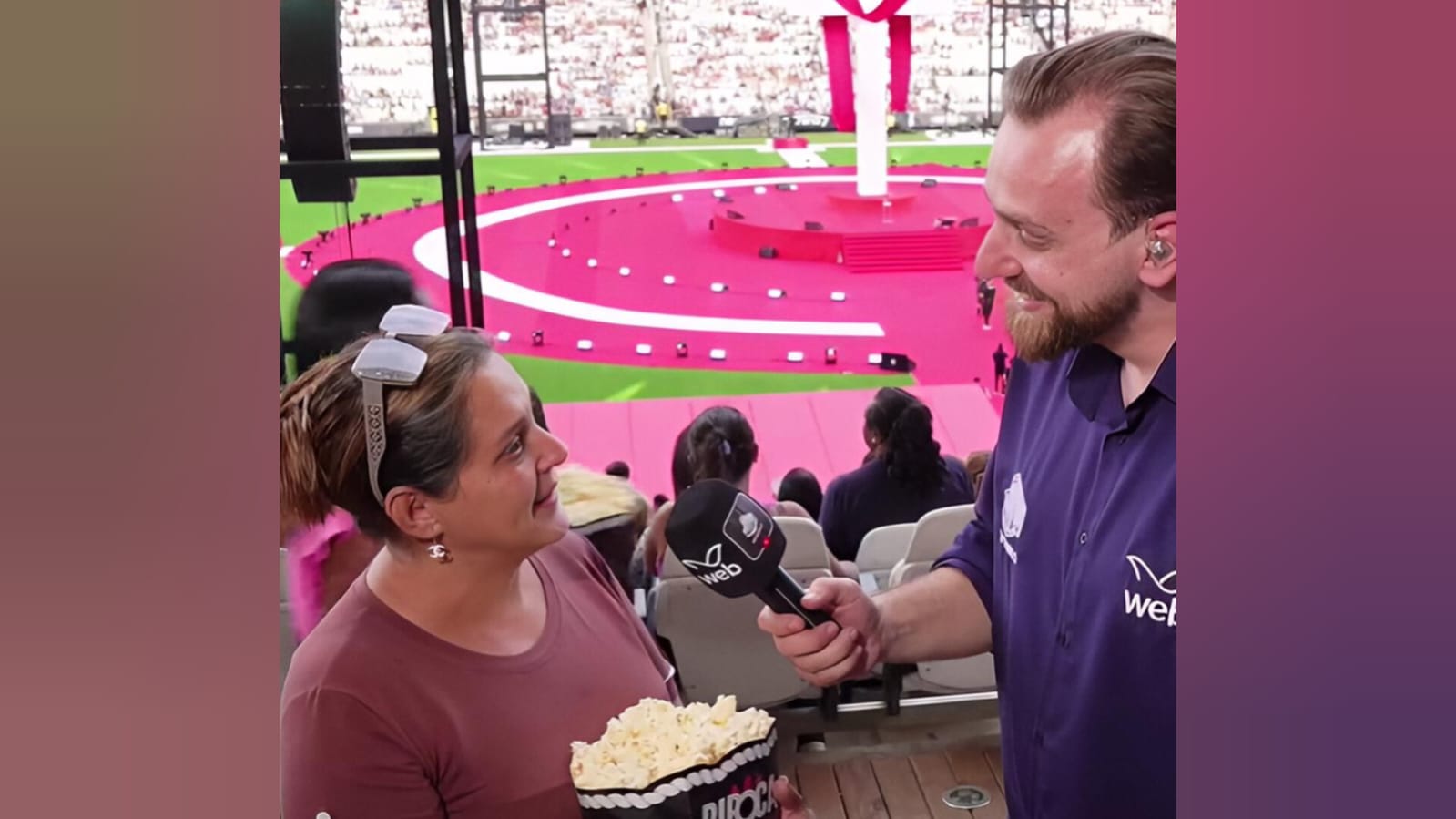 postNo improviso e com o balde pipoca na mão, Michele compartilha seu testemunho durante o Família ao Pé da Cruzna categoriaNotícias