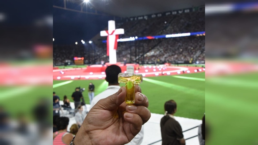 postPara quem não pôde comparecer, receba o azeite consagrado neste domingo (12)na categoriaEvento 'Família ao Pé da Cruz'