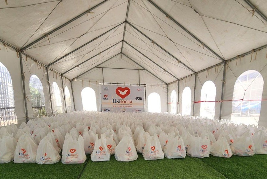 postUnisocial distribui mais de 3 toneladas de alimentos em Cabo Verdena categoriaNotícias