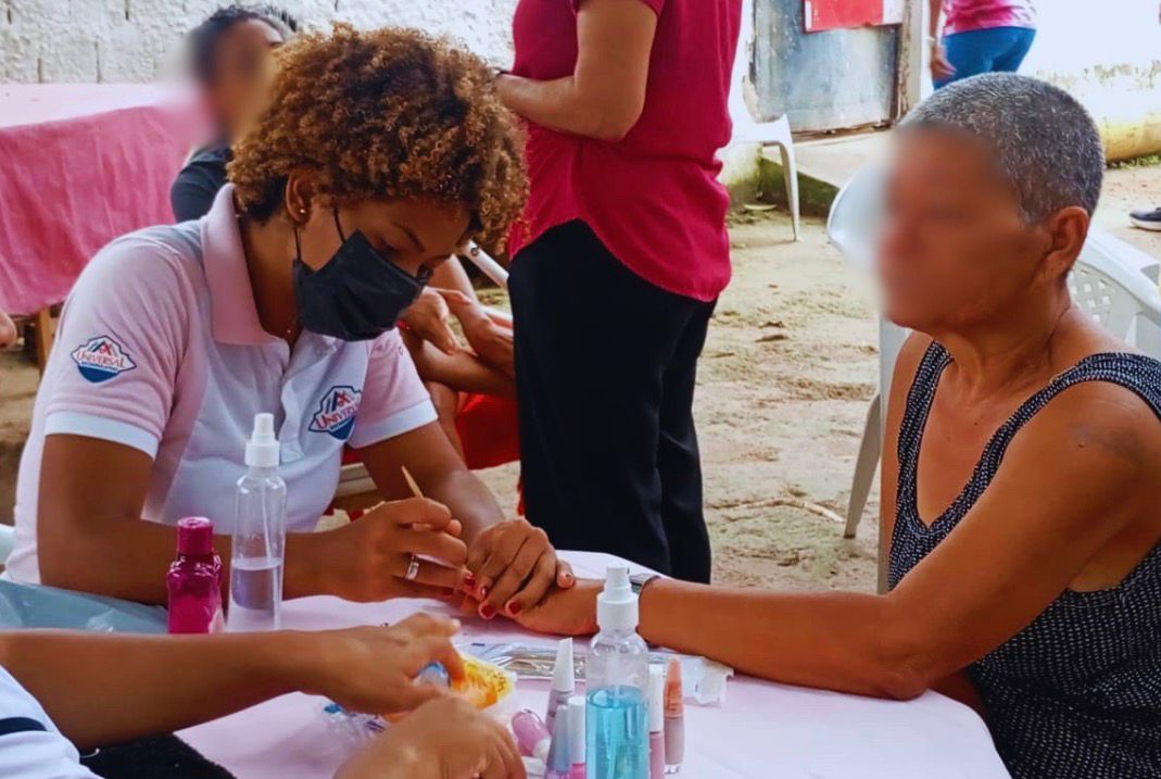 postOfereceu ‘Dia da Beleza’ a mulheres acolhidas em Olinda (PE)na categoriaSocioeducativo