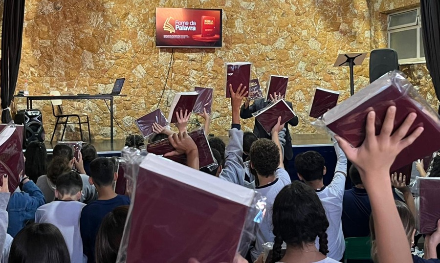 postProjeto Fome da Palavra leva Bíblias e conscientização a colégio em Vinhedo (SP)na categoriaNotícias