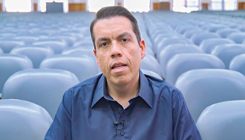 Imagem de capa - “Nada preenchia o vazio e a tristeza que havia em mim”