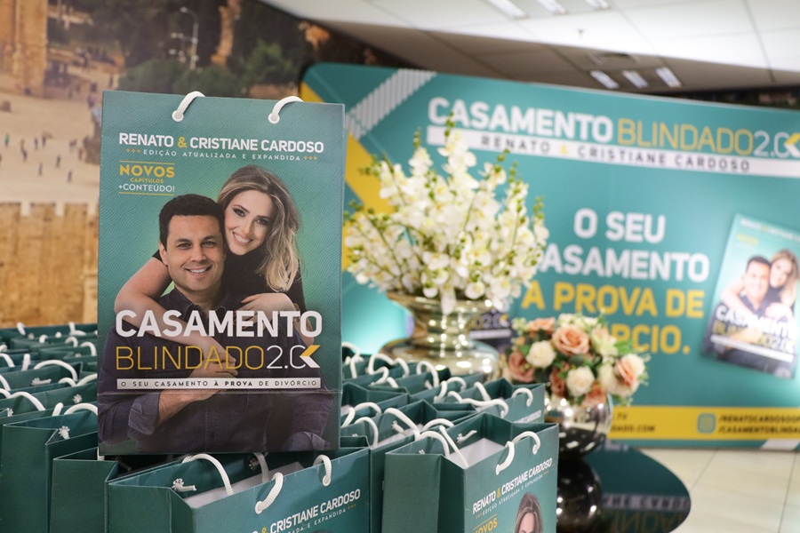 Reunião preparatória orienta casais para a Celebração dos Casamentos no Templo de Salomão