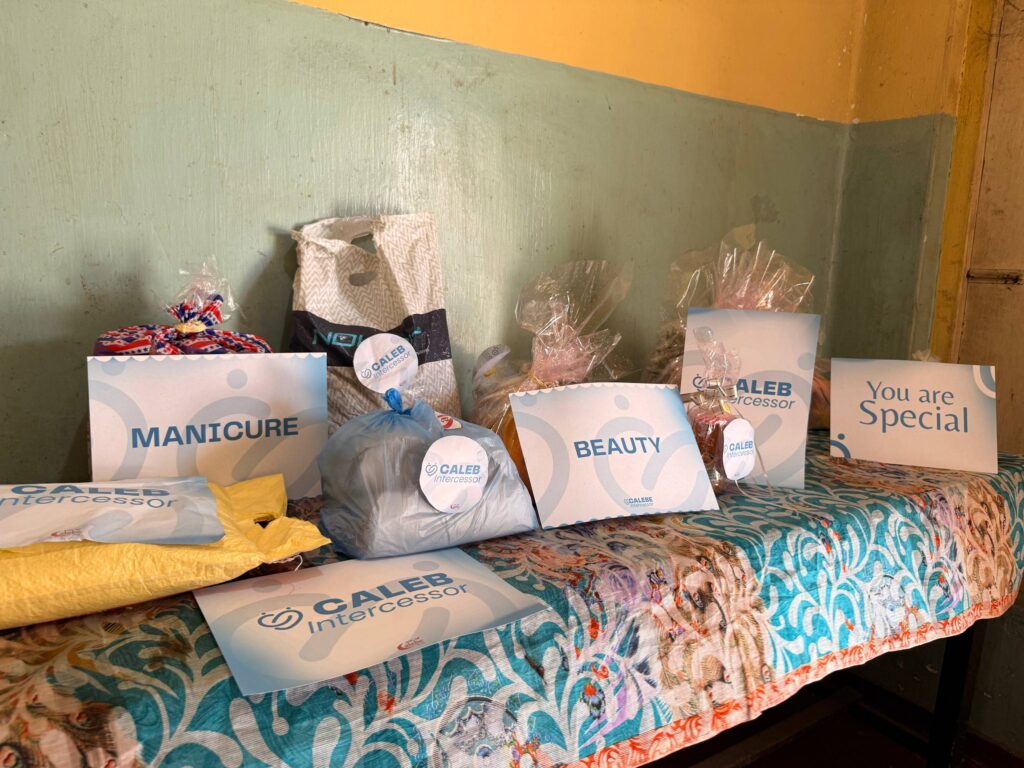 Ação leva cuidado e acolhimento a idosos no Sri Lanka