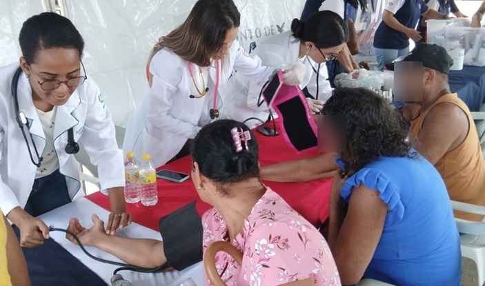 Unisocial leva assistência a famílias atingidas pelas chuvas em Pernambuco